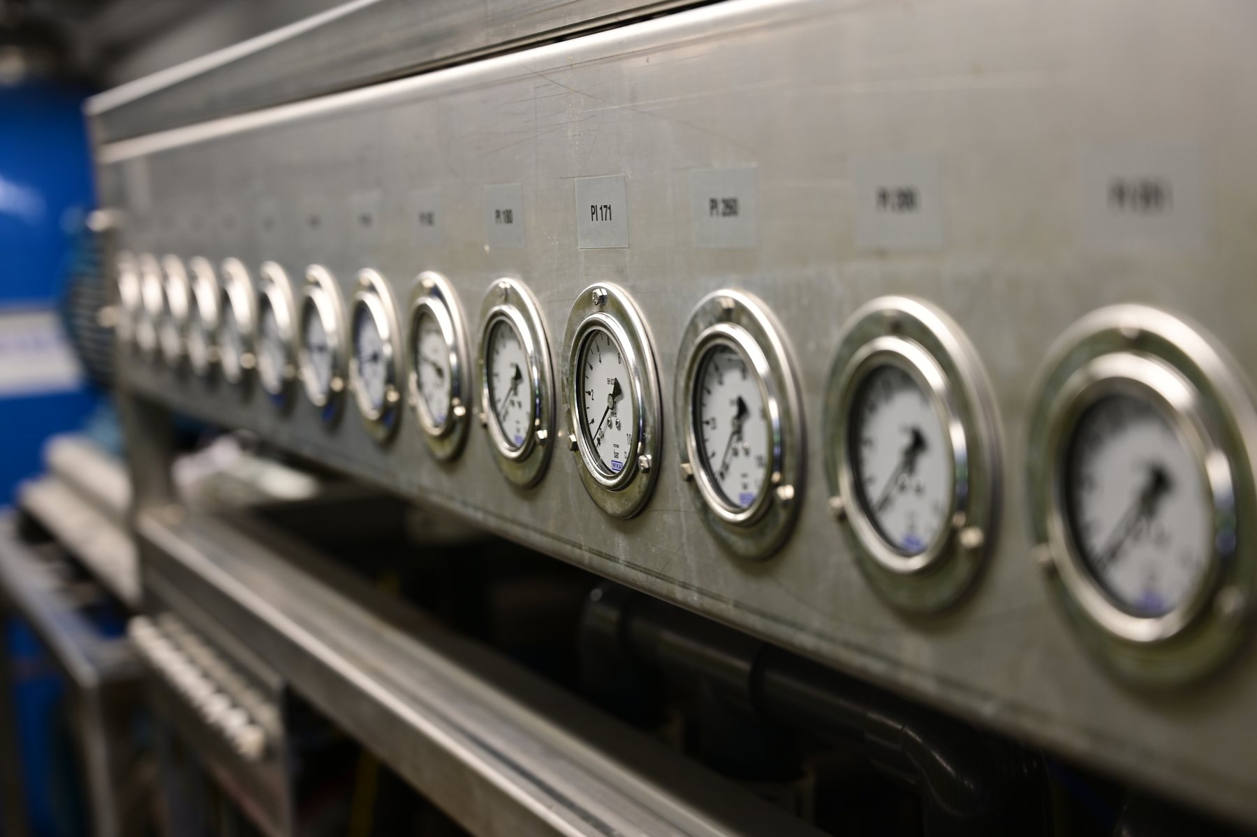 Pressure gauges and instrumentation in an industrial reverse osmosis plant